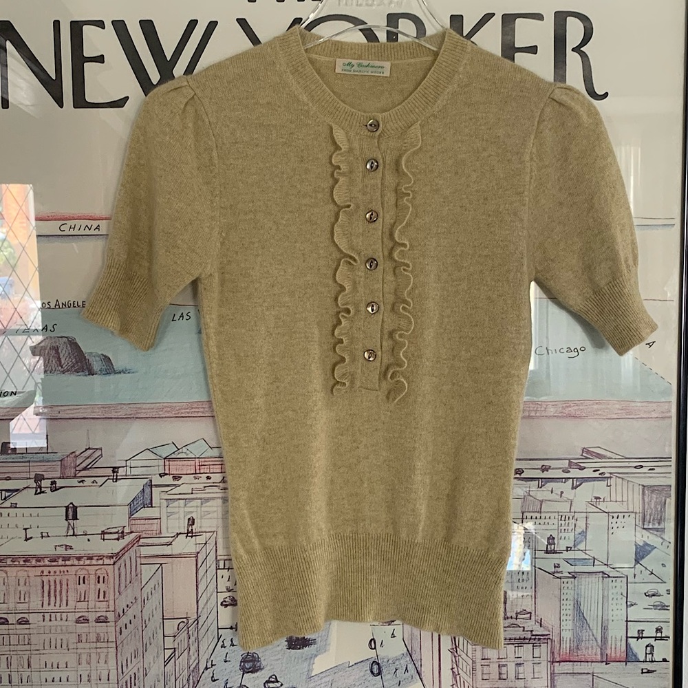 Cashmere short sleeve sweater with ruffle detail and pucker shoulders size Small